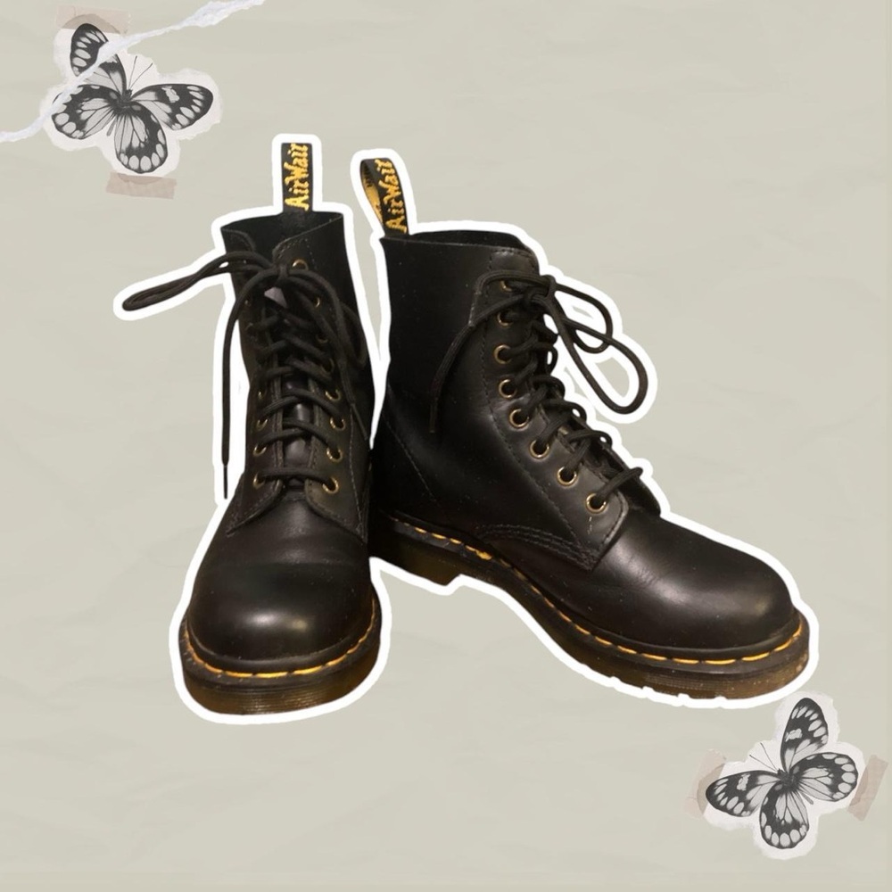 Women’s Size 7 Dr. Martens 1460 Pascal Wanama Leather Black Boots